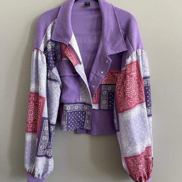 🆕 SHEIN Purple Bandana Print Cropped Jacket - Picture 3 of 6